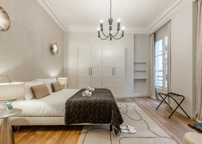 21#opera#louvre#paris02#2bedrooms#ac *